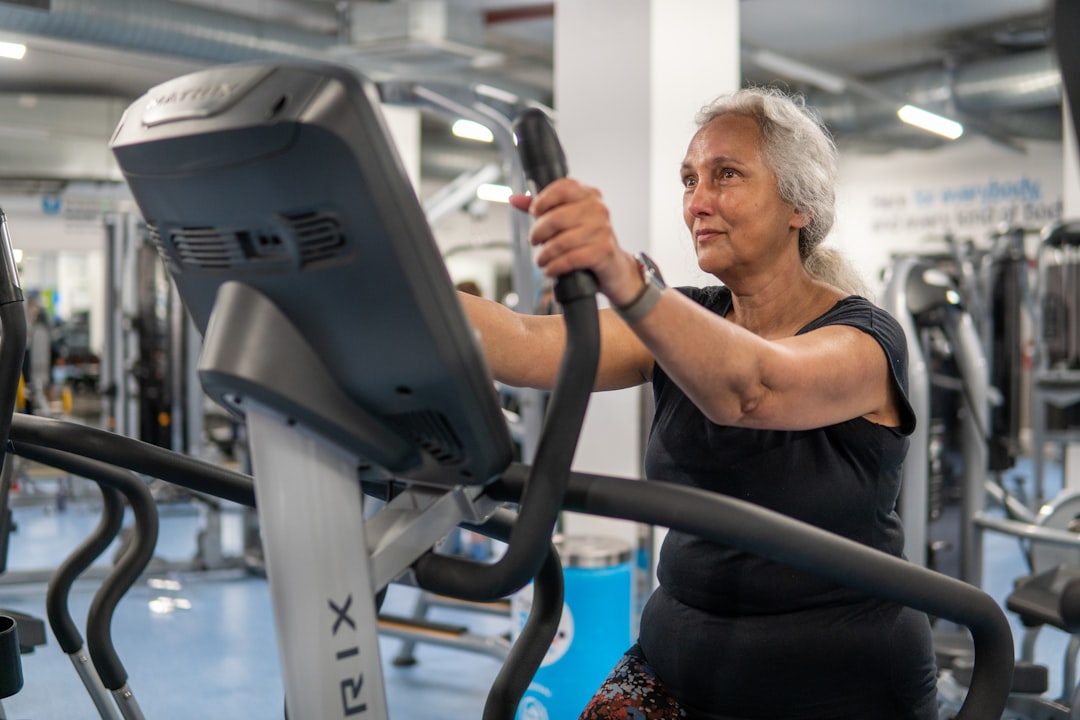 An active woman doing light exercise, representing pelvic floor health and lifestyle management